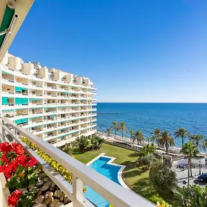 Front With Pool , Marbella España