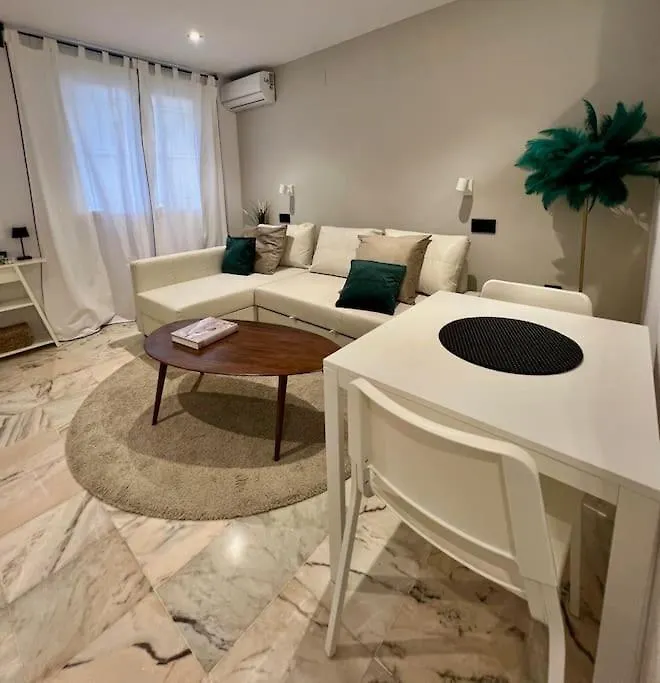 Apartamento A 8Km Sevilla Centro Valencina de la Concepción 0*,  إسبانيا